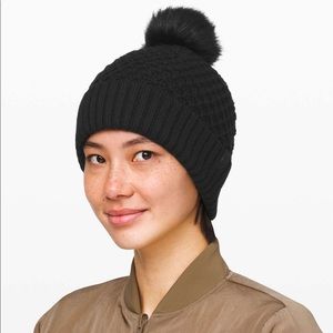 lulu pom to play beanie
